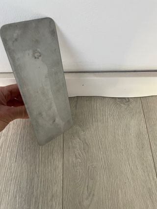 Llana de albañil con mango de madera. 20cm x 8cm