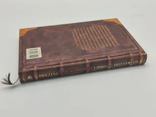 El Monstruoso Libro De Los Monstruos