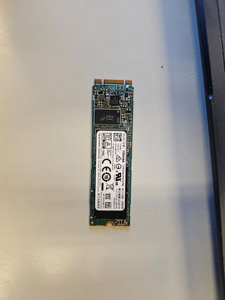 SSD M.2 NVMe Toshiba 256GB – En perfecto estado