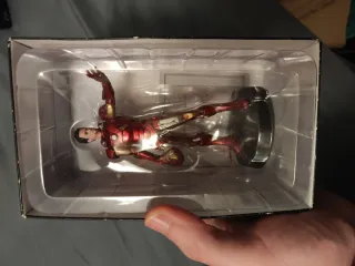 COLECCIÓN DE 13 FIGURAS MARVEL