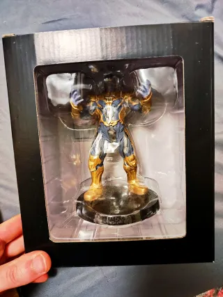 COLECCIÓN DE 13 FIGURAS MARVEL