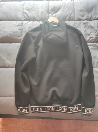 Sudadera Negra ICON con capucha