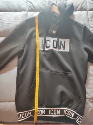 Sudadera Negra ICON con capucha