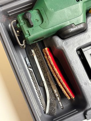 Multisierra Bosch PMS 400 PE con maletín.