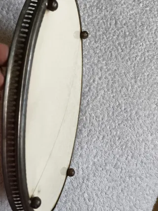 ANTIGUA BANDEJA MAYÓLICA OVALADA METAL CON ASAS