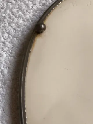 ANTIGUA BANDEJA MAYÓLICA OVALADA METAL CON ASAS