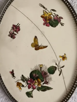 ANTIGUA BANDEJA MAYÓLICA OVALADA METAL CON ASAS