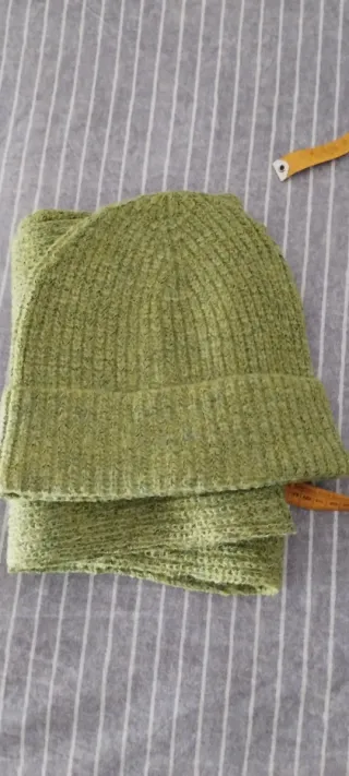 Set Sciarpa e Berretto Verde