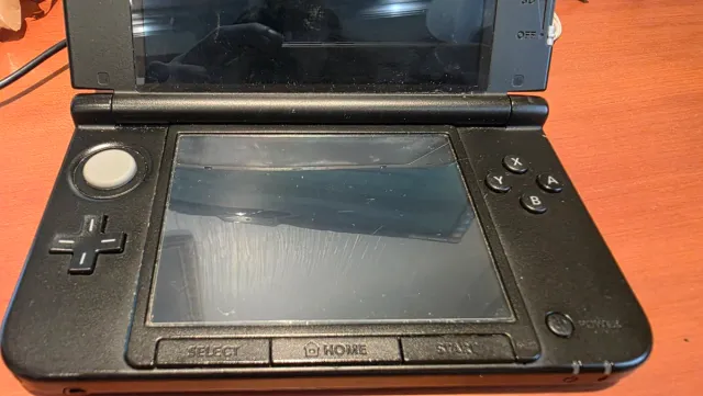 Nintendo 3DS XL Azul y negra