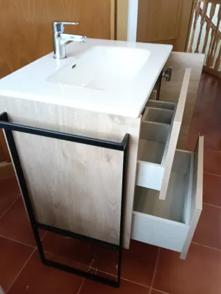 Mueble de baño madera y cerámica