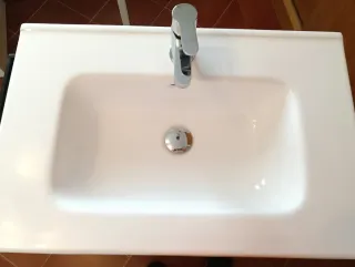 Mueble de baño madera y cerámica