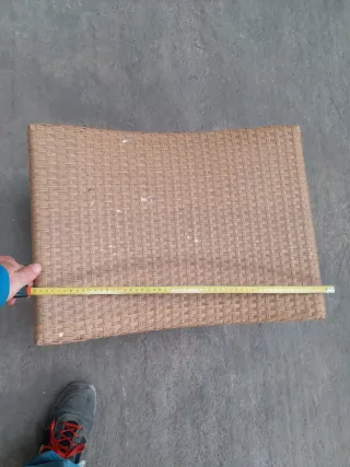 Tavolo o sgabello in rattan per esterni