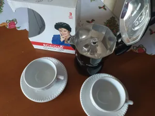 Caffettiera ECCOMI e 2 tazzine