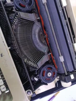 Máquina de escribir olivetti