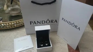 Pendientes Pandora Oro y Perla Caja
