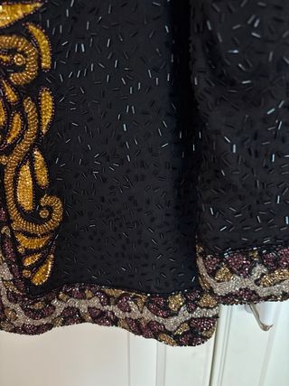 Chaqueta bordada pedrería señora