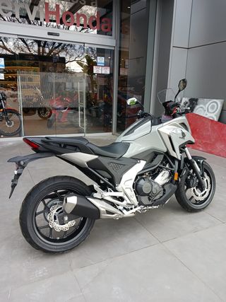 Honda NC750X KM0 Manual y DCT