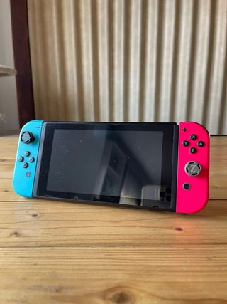 Nintendo Switch Blu/Rosa con Zelda+Mario 3D World