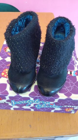 Stivaletti Irregular Choice neri