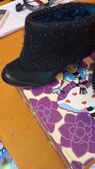 Stivaletti Irregular Choice neri