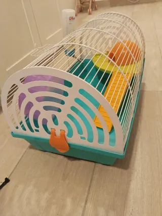 Jaula para hámster con accesorios