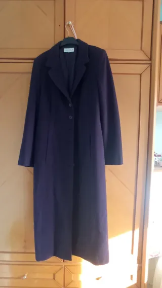 Abrigo largo morado con cinturón 80% lana 20% acri