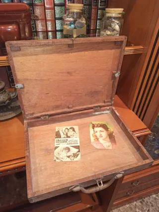 Maletín antiguo pintor madera y latón