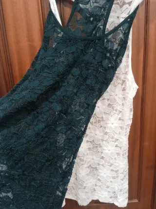Lote 2 Camisetas Encaje Verde y Blanco roto