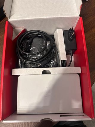 Nintendo Switch OLED Bianca