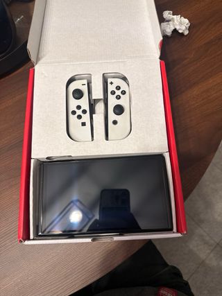 Nintendo Switch OLED Bianca