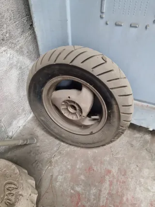 Llanta Trasera Piaggio Typhoon 80/125