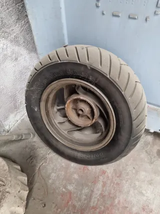 Llanta Trasera Piaggio Typhoon 80/125