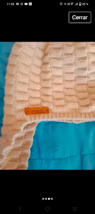 Gorro CND niña pompón beige