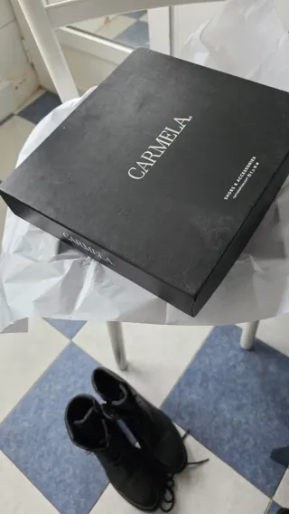 Botines negros de piel