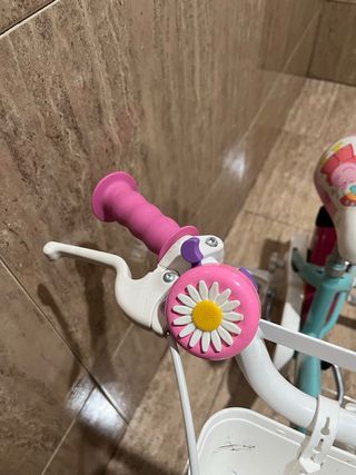 Bicicleta infantil 3 años. Toimsa, apenas usada.