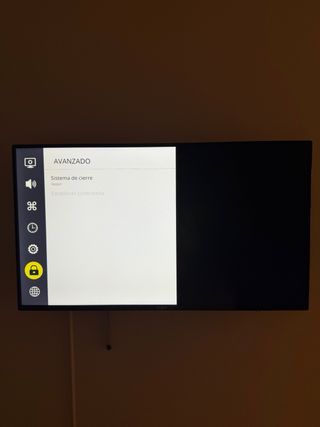 TV Engel Smart TV de 40” Negra