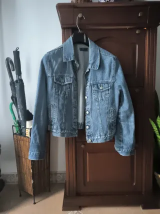 Cazadora vaquera azul talla 42