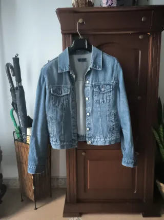 Cazadora vaquera azul talla 42