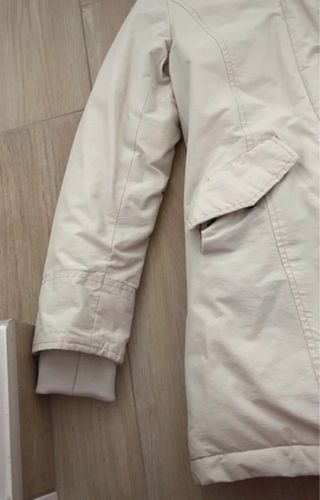 Giubbotto beige con cappuccio modello woolrich