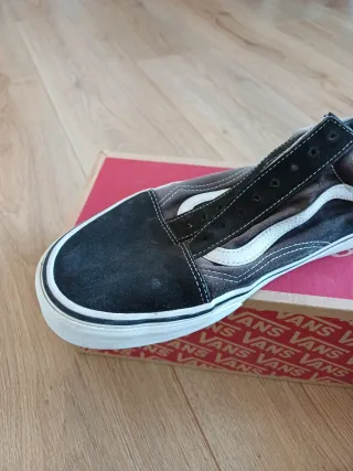 Zapatillas Vans Old Skool Negras y Marrones