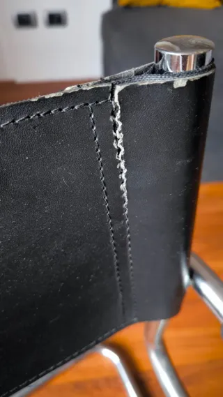 Poltrone Director Pelle Bauhaus da restaurare