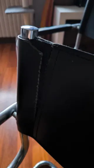 Poltrone Director Pelle Bauhaus da restaurare