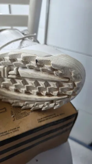 Zapatillas Fila Blancas de poco uso.