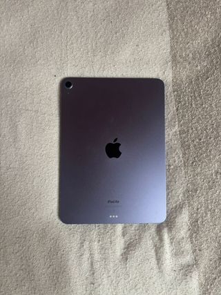 iPad Air 5ª Gen 64GB Morado + Teclado