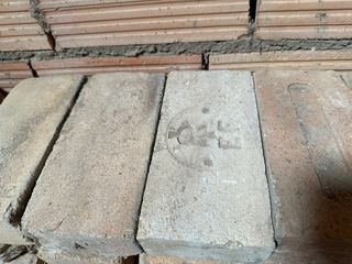 Ladrillo refractario usado