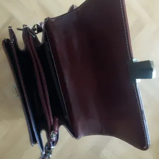 Maletín de piel nuevo con candado y llave