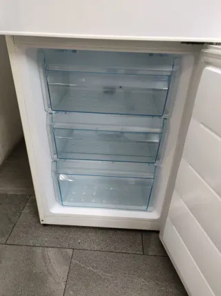 Nevera Daewoo 187x60cm A+ no Frost con Garantia