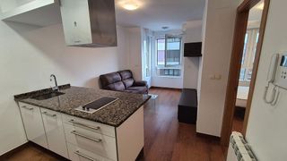 Piso en alquiler en Cuatro Caminos - Plaza de la Cubela en Coruña (A)