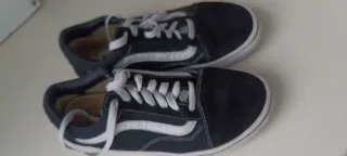 Zapatillas Vans Old Skool Negras y Blancas