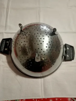 Scolapasta Acciaio Inox con Manici Neri